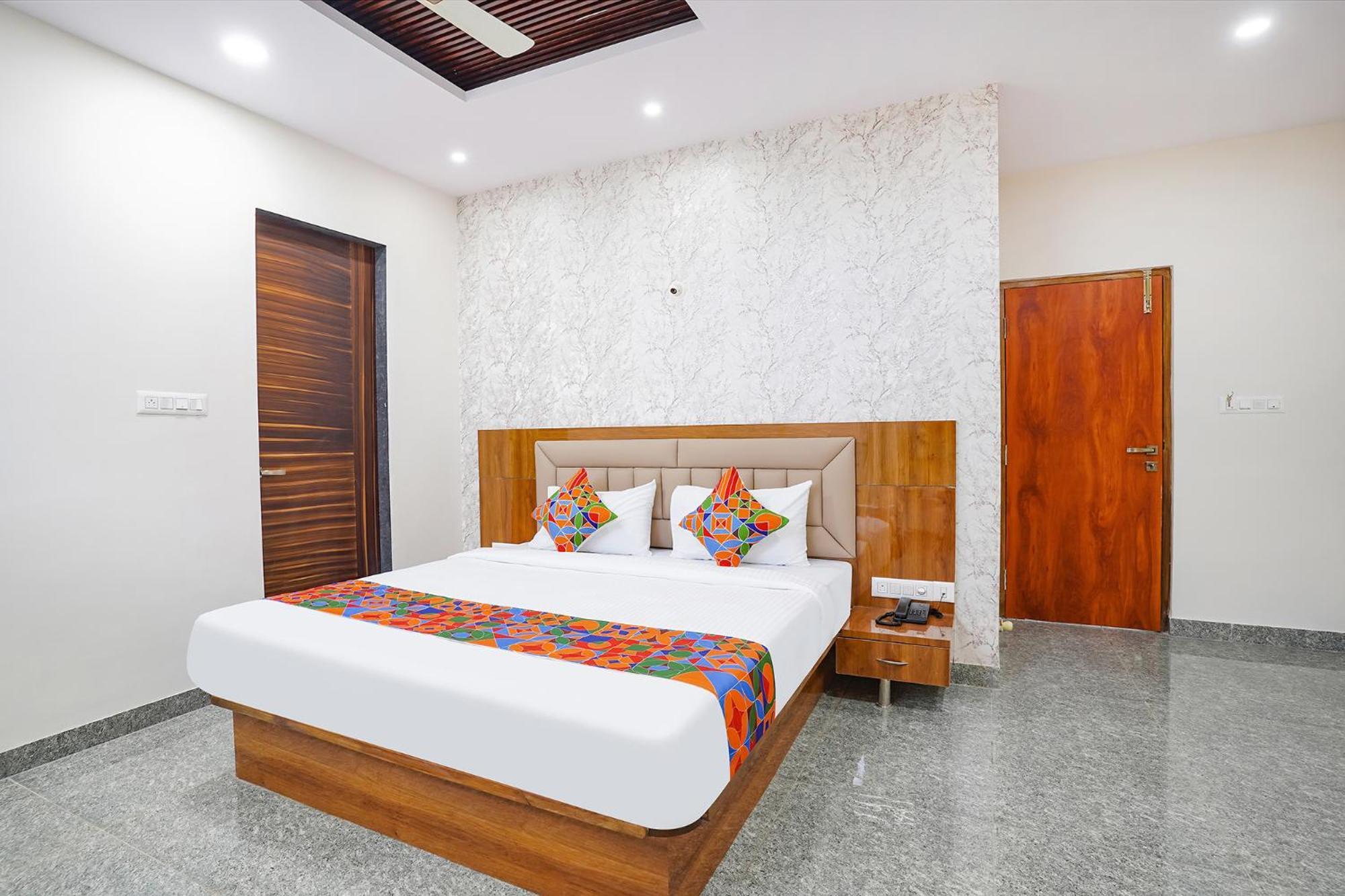 Fabhotel Platinum Palace - Nr Magadi Main Road Bangalore Exterior foto
