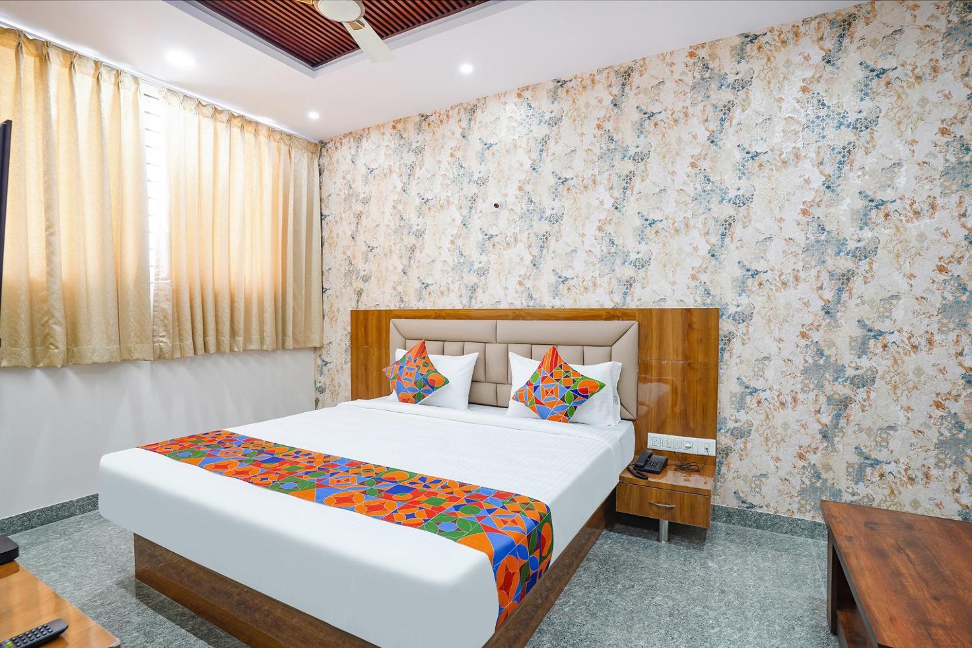Fabhotel Platinum Palace - Nr Magadi Main Road Bangalore Exterior foto