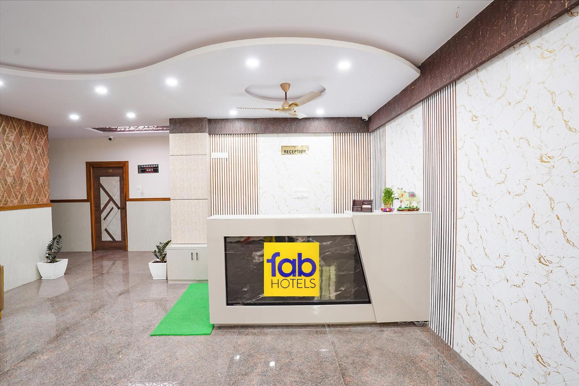 Fabhotel Platinum Palace - Nr Magadi Main Road Bangalore Exterior foto