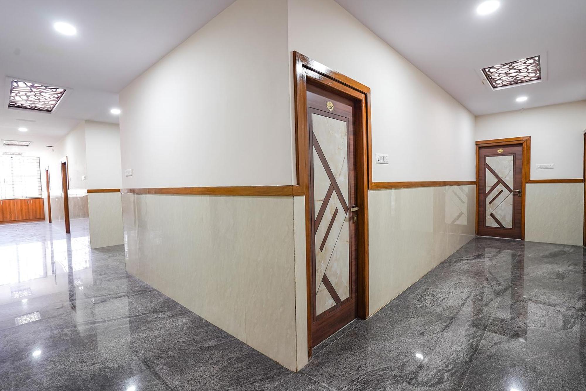 Fabhotel Platinum Palace - Nr Magadi Main Road Bangalore Exterior foto